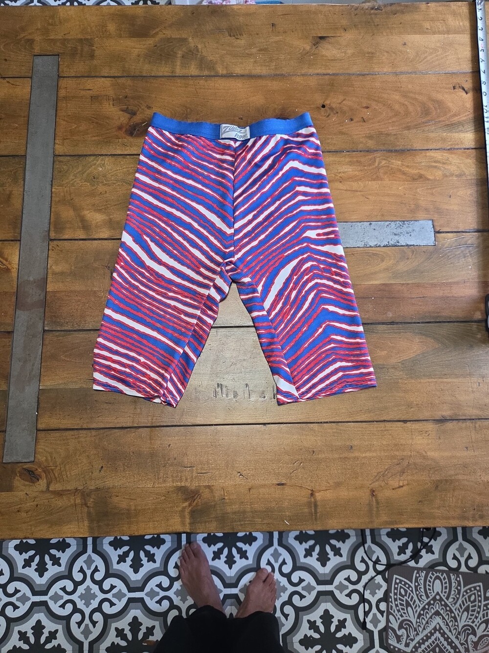 Vintage 90s Zubaz Bike Shorts Medium Red White Blue Zebra Spandex 1990s - Picture 9 of 9